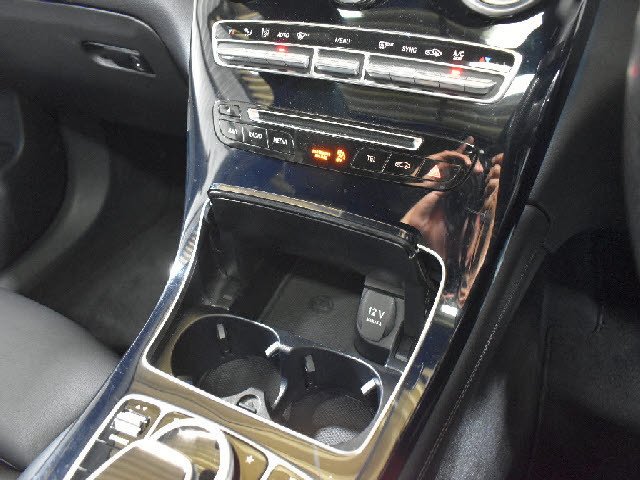 掲載以外の画像も当店ＨＰにて多数公開中です！ご来店が難しい方でも安心して購入していただけるよう細部まで掲載しております。専門店ならではの良質な中古車のみを販売しております。