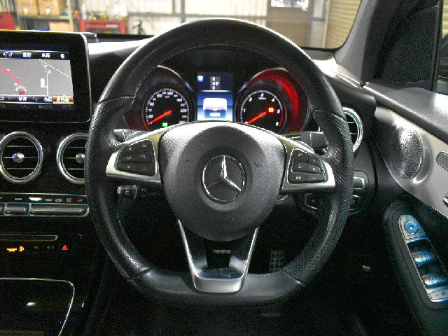 当社では全車充実の無料アフターサービス付です！全車無料２年保証＆年３回３年間エンジンオイル交換無料＆ポリマーメンテナンス施工＆関東圏外陸送納車費用無料サービス中。詳しくはホームページをご覧ください。