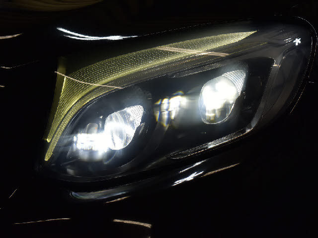 県内最大級の大型展示場！更にガレージ完備！専門店だからできる幅広いラインナップ！ご希望の車種がない場合もお気軽にお申し付け下さい。当社ネットワークでご希望の車両を探して参ります。