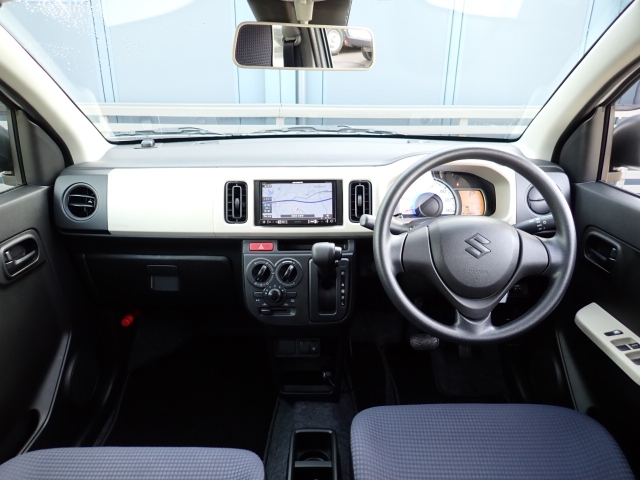 �C���p�l�摜�ɂȂ�܂��B�ԓ��͐��Ǝ҂ɂĎ����N���[�j���O�{�H�ς݂Ȃ̂ŁA��ϐ����ł��B