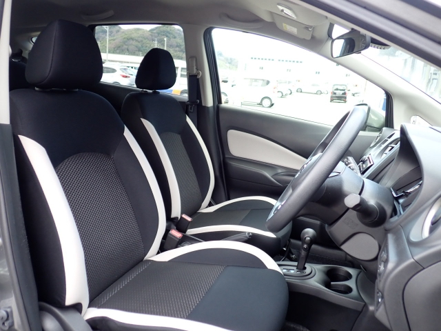 �t�����g�V�[�g�A��ԗǍD�ň��S�ł��B�傫�ȉ�����Ȃ����S�ł�