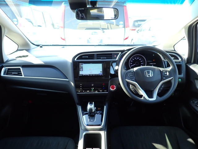 �����r���[�̉摜�ɂȂ�܂��B�I���b�N�X�F�蒆�ÎԂɂ́A���w��������S���Ă���肢���������߂ɁA�Ǝ��̢�I���b�N�X�F�蒆�Îԕۏأ�����t�����Ă��܂��B