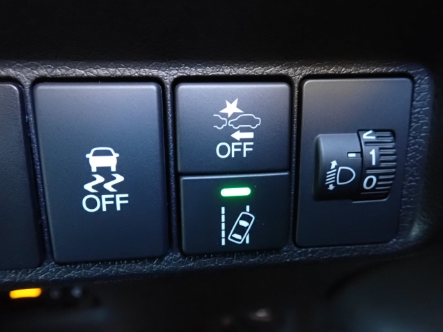 �����h�~�@�\�A�Փˉ���y���u���[�L�t���ŁA�����S�Ƀh���C�u�����y���݂��������܂���