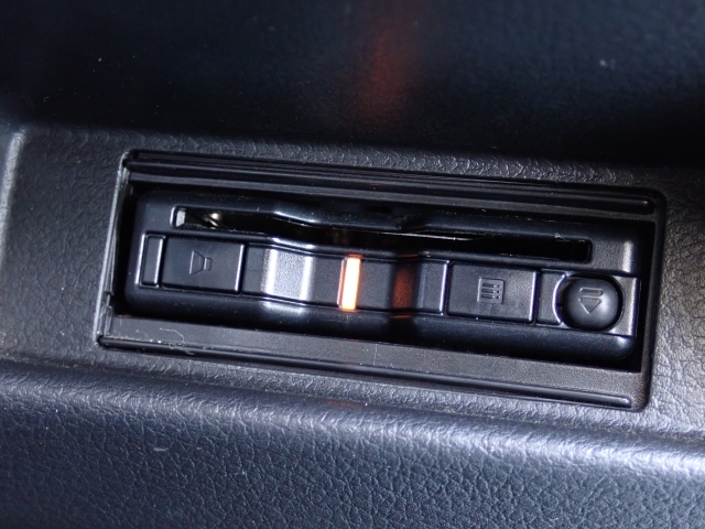 ETC�������Ă���܂��B�L�����H�̗������Œ�Ԃ��鎖�Ȃ��X���[�Y�ɒʉ߂ł��܂��B