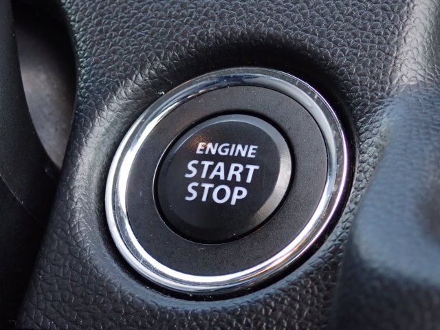 �L�[���X�v�b�V���X�^�[�g�V�X�e�����̗p���Ă���܂��I�{�^����ŃG���W���n�����\�Ȃ̂ŁA�L�[��T�����Ƃ��Ȃ��Ȃ�܂��ˁI