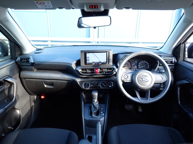 �C���p�l�摜�ɂȂ�܂��B�ԓ��͐��Ǝ҂ɂĎ����N���[�j���O�{�H�ς݂Ȃ̂ŁA��ϐ����ł��B