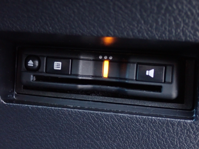 ETC���ڂł��B�L�����H�̗������Œ�Ԃ��鎖�Ȃ��X���[�Y�ɒʉ߂ł��܂��B