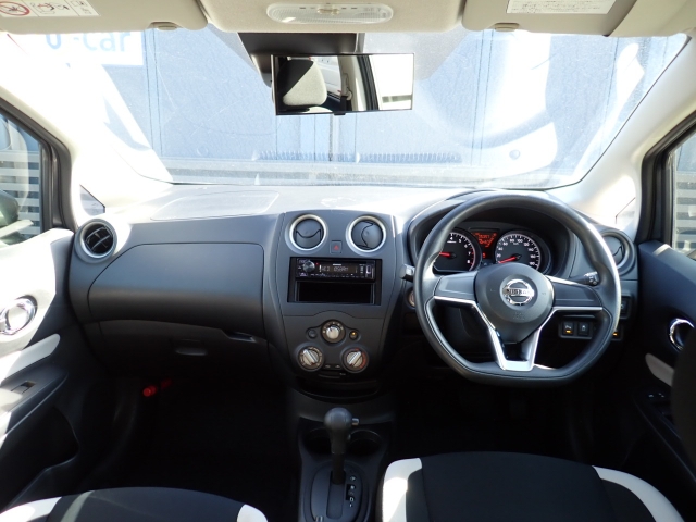 �C���p�l�摜�ɂȂ�܂��B�ԓ��͐��Ǝ҂ɂĎ����N���[�j���O�{�H�ς݂Ȃ̂ŁA��ϐ����ł��B