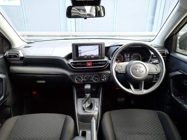 �C���p�l�摜�ɂȂ�܂��B�ԓ��͐��Ǝ҂ɂĎ����N���[�j���O�{�H�ς݂Ȃ̂ŁA��ϐ����ł��B