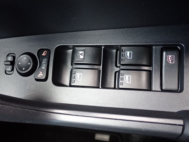 �d���i�[���h�A�~���[�E�p���[�E�B���h�E�������Ă��܂��B