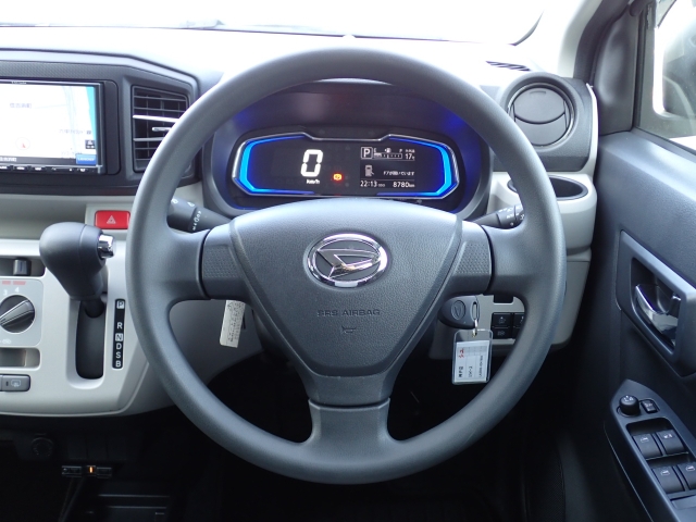 �I���b�N�X�F�蒆�ÎԂ͌��I�����㎿�Ȏ��q�݂̂����͂��v���܂��B�S�ԂɃv���̐E�l�ɂ��O�ꂵ�����O���̐��|�A�����グ�Ă���܂��B