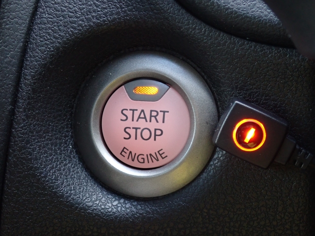 �L�[���X�v�b�V���X�^�[�g�V�X�e�����̗p���Ă���܂��I�{�^����ŃG���W���n�����\