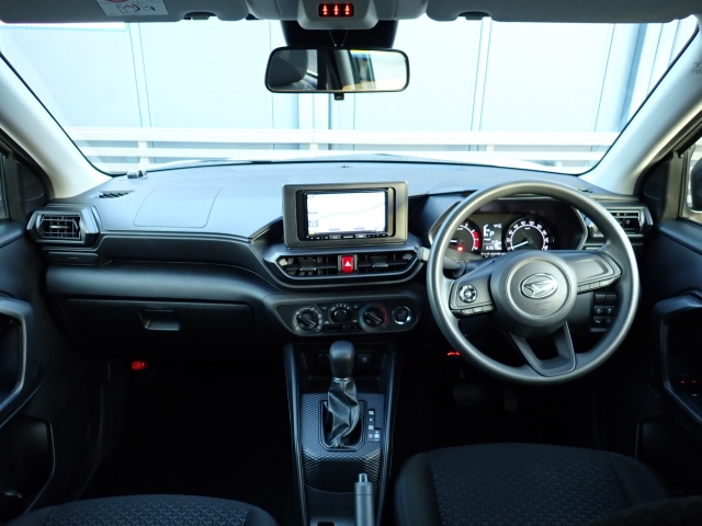 �C���p�l�摜�ɂȂ�܂��B�ԓ��͐��Ǝ҂ɂĎ����N���[�j���O�{�H�ς݂Ȃ̂ŁA��ϐ����ł��B