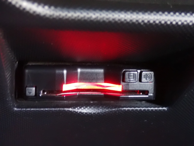 ETC���������Ă��܂��B�m���X�g�b�v�ŗ�������ʉ߂ł��܂��B���ꂵ�������ł���ˁB