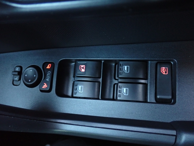 �d���i�[���h�A�~���[�E�p���[�E�B���h�E�������Ă��܂��B