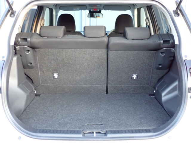 �ʏ펞�̃��P�b�W�X�y�[�X�ł��I�傫�ȊJ���ŉו��̏悹�~�낵���y�ɍs���܂��B