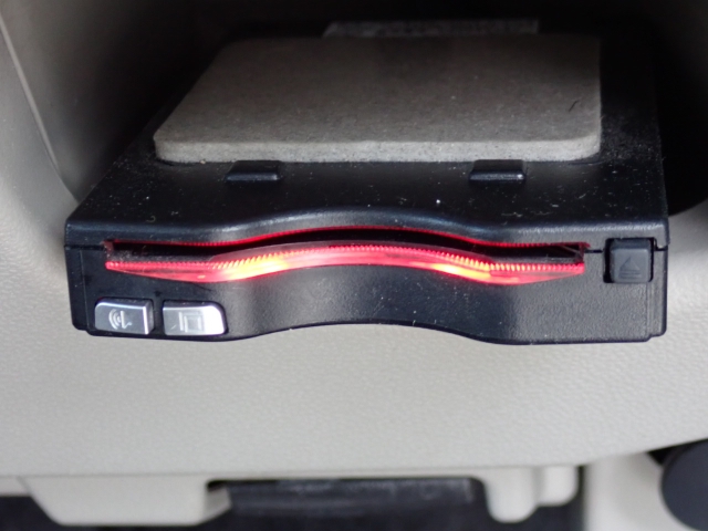 ETC���������Ă��܂��B�m���X�g�b�v�ŗ�������ʉ߂ł��܂��B���ꂵ�������ł���ˁB