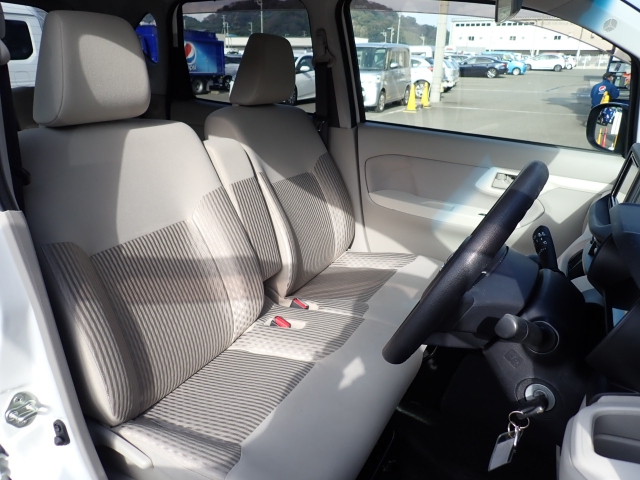 �t�����g�V�[�g�A��ԗǍD�ň��S�ł��B�傫�ȉ�����Ȃ����S�ł�