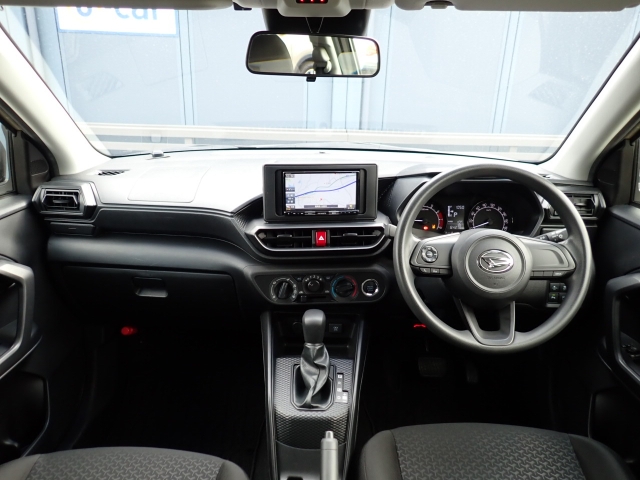 �C���p�l�摜�ɂȂ�܂��B�ԓ��͐��Ǝ҂ɂĎ����N���[�j���O�{�H�ς݂Ȃ̂ŁA��ϐ����ł��B