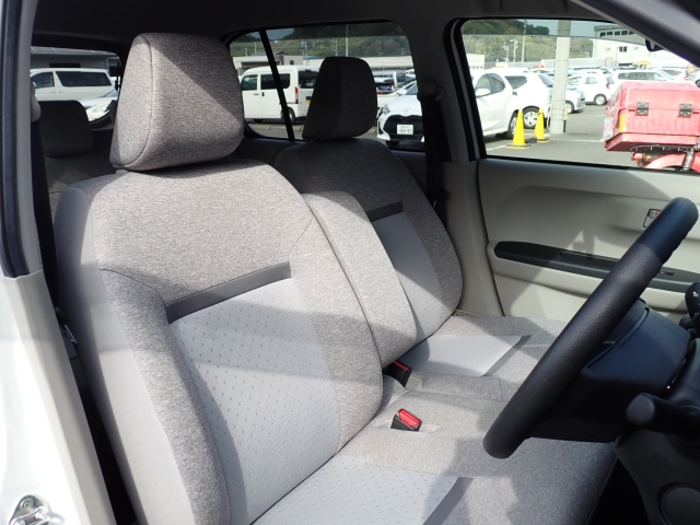 �t�����g�V�[�g�A��ԗǍD�ň��S�ł��B�傫�ȉ�����Ȃ����S�ł�