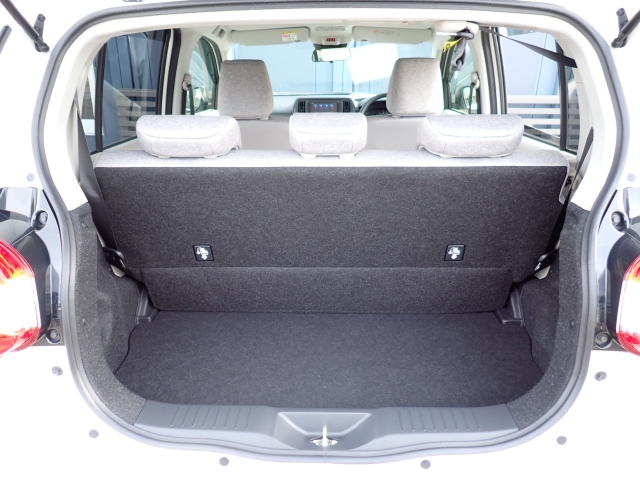 �ʏ펞�̃��P�b�W�X�y�[�X�ł��I�傫�ȊJ���ŉו��̏悹�~�낵���y�ɍs���܂��B