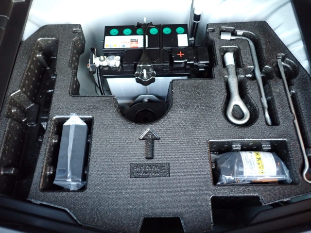 �p���N�C���L�b�g���t���Ă܂�.