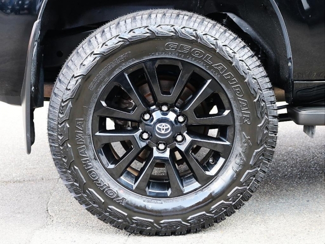 ����18�C���`AW���V�iYOKOHAMA�W�I�����_�[X-AT�^�C���̑g�ݍ��킹�ł��B