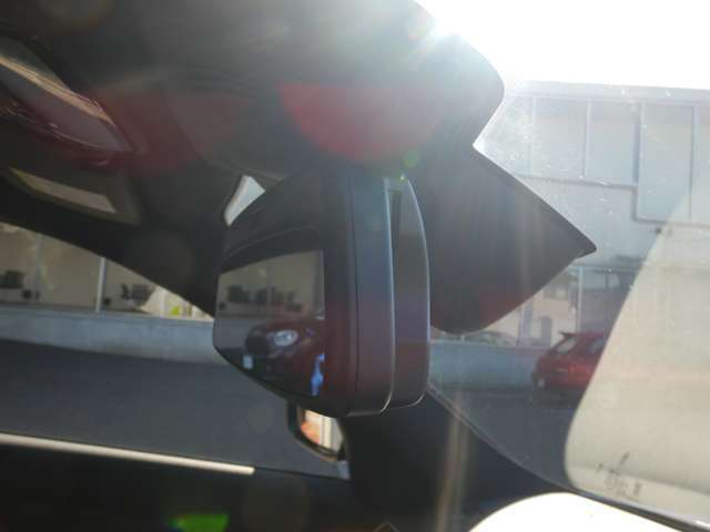 �d�s�b�ԍڊ�������[���E�~���[