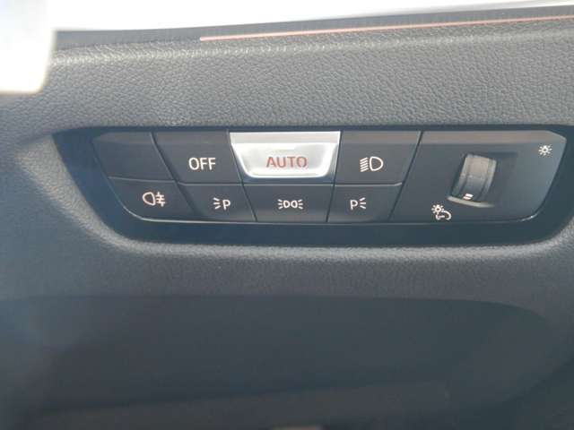 �w�b�h���C�g�E�X�C�b�`