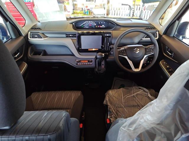 女性ドライバーに人気のシートは乗り降りがし易い高さです