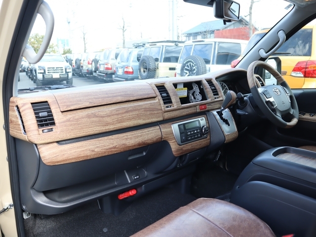 �E�b�h���C���e���A�p�l���œ����̕��͋C����C�ɃN���V�b�N��