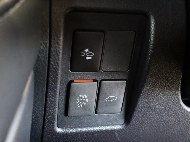 Gフロンティアはパワーバックドアが標準装備！