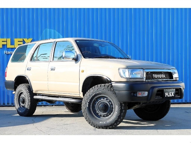 �i���[�{�f�B�������{���ꂽ�X�^�C���b�V���ȃG�N�X�e���A�Ɏd�オ���Ă���܂��B