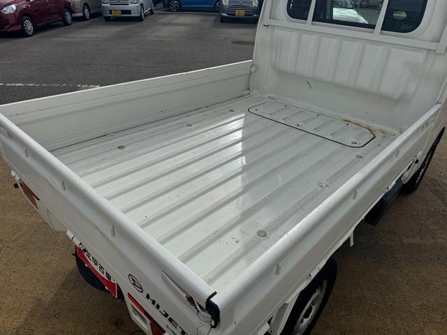 �ԗ��̏ڍׂ��Ԃɕt���܂��Ă̓X�^�b�t�܂ł��C�y�ɂ��₢���킹���������B