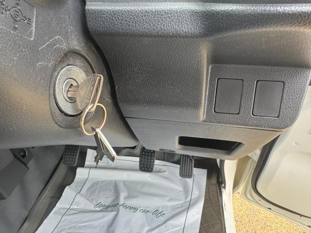 �ԗ��̏ڍׂ��Ԃɕt���܂��Ă̓X�^�b�t�܂ł��C�y�ɂ��₢���킹���������B