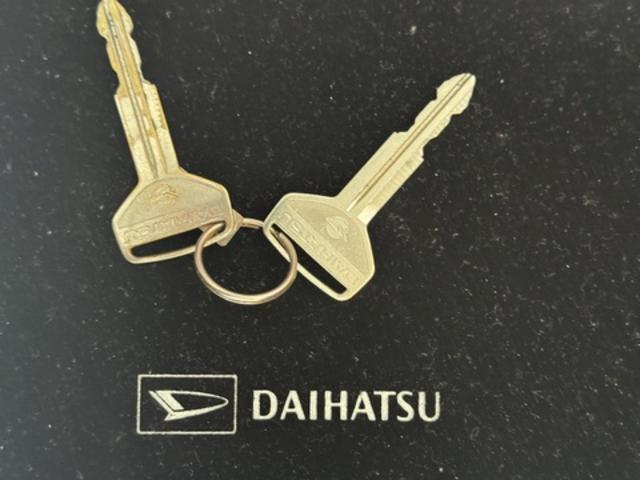 �ԗ��̏ڍׂ��Ԃɕt���܂��Ă̓X�^�b�t�܂ł��C�y�ɂ��₢���킹���������B