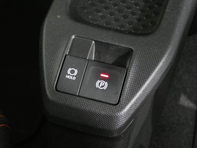 �p�[�L���O�u���[�L�̓{�^�����ƂȂ��Ă���܂�