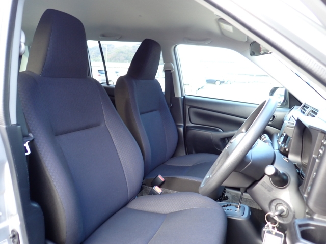 �t�����g�V�[�g�A��ԗǍD�ň��S�ł��B�傫�ȉ�����Ȃ����S�ł�