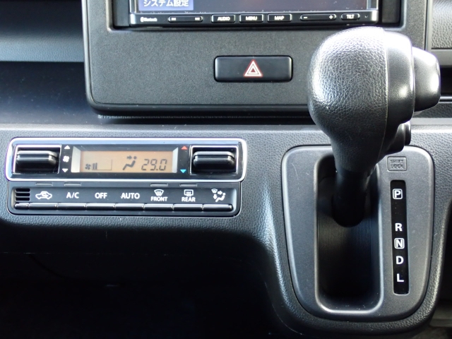 �V�t�g�ƃG�A�R���ł��B�I�[�g�G�A�R�������B���x�ݒ肪�o���āA�������K�ł���B