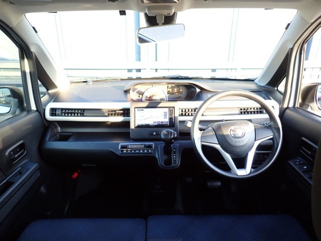 �C���p�l�摜�ɂȂ�܂��B�ԓ��͐��Ǝ҂ɂĎ����N���[�j���O�{�H�ς݂Ȃ̂ŁA��ϐ����ł��B