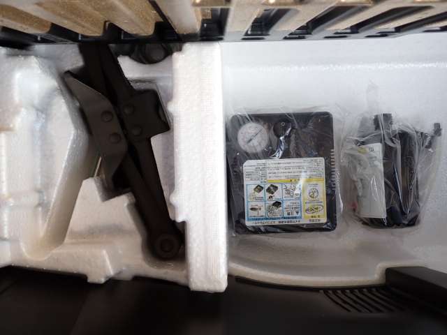 �p���N�C���L�b�g���t���Ă܂��B�������̎��̉��}���u�ɕK�v�ł��B