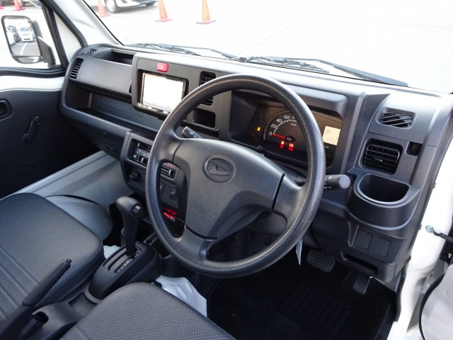 �I���b�N�X�F�蒆�ÎԂ͊O���@�ւ`�h�r�̌��i�Ȍ�����S�Ԏ��{���C���������Ԃ̗ǂ��ԗ������I���Ă���܂��̂ň��S���Ă��������ߒ����܂��I�@�ۏ؂��[���ň��S�I