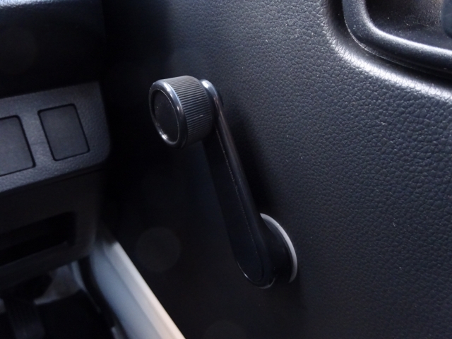 ���S���Ă���蒸���钆�ÎԂ�ڎw���ăI���b�N�X�F�蒆�ÎԂł͌��i�Ȋ�ɂ����ď��i�����I���Ă���܂��I