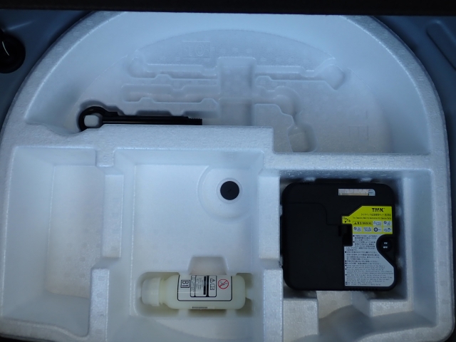 �p���N�C���L�b�g���t���Ă܂�.