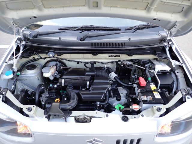 �G���W�����[�������ꂢ�ł���B�@�֋@�\�n���ǍD�ł��B�[�ԑO�ɓ_���������s���܂��B�G���W���I�C���E�I�C���t�B���^�[�E�G�A�R���t�B���^�[�E���C�p�[�S���͕K�������v���܂�