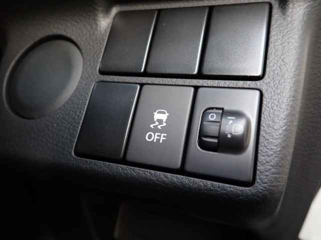 ���S���Ă���蒸���钆�ÎԂ�ڎw���ăI���b�N�X�F�蒆�ÎԂł͌��i�Ȋ�ɂ����ď��i�����I���Ă���܂��I