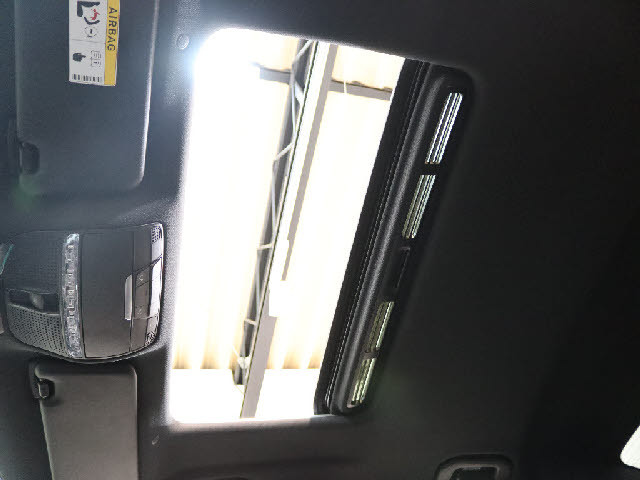 専門店ならではの豊富なメルセデス・ベンツを取り揃え、ご納車後もスタッフがカーライフをサポート致します！