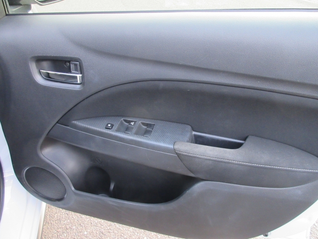 �O�ȃh�A�̑��ʂł��B