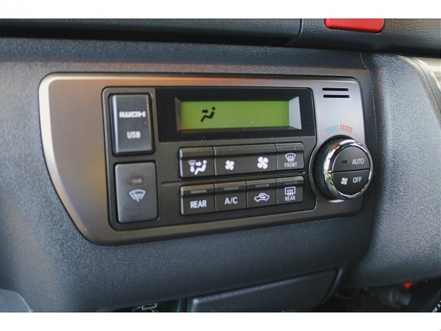 �ݒ艷�x�ɍ��킹�ĕ��ʂ␁�o�����[�h�������䂷��I�[�g�G�A�R���𑕔���