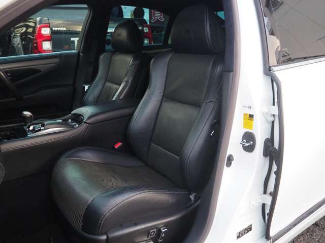 �V�[�g�Ƀ_���[�W��򉻂͏��Ȃ��A�ǍD�ȃR